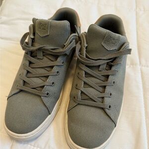 TOMS Men's Green Lace-Up Sneakers